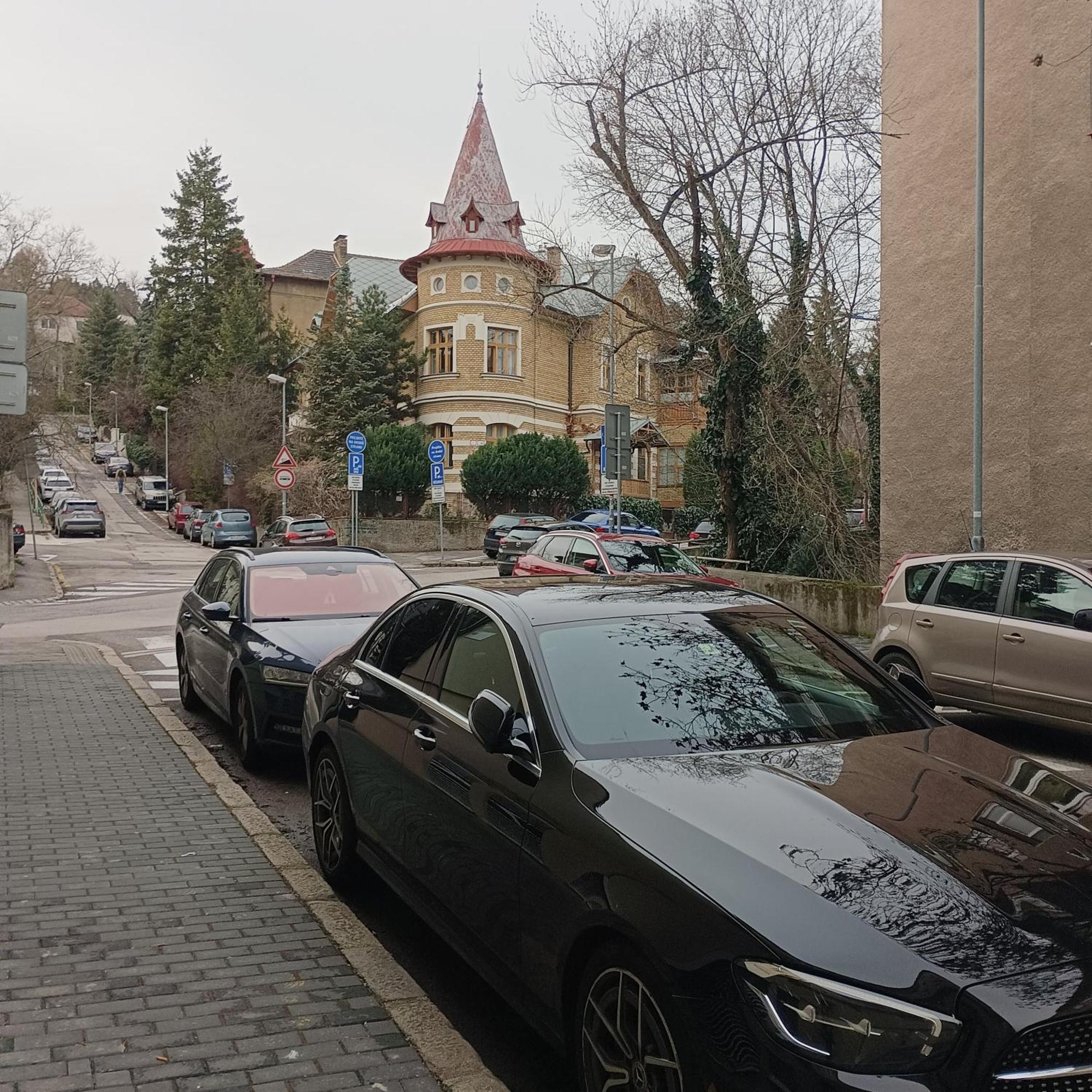 Mona Lisa Apartment Bratislava Exterior photo